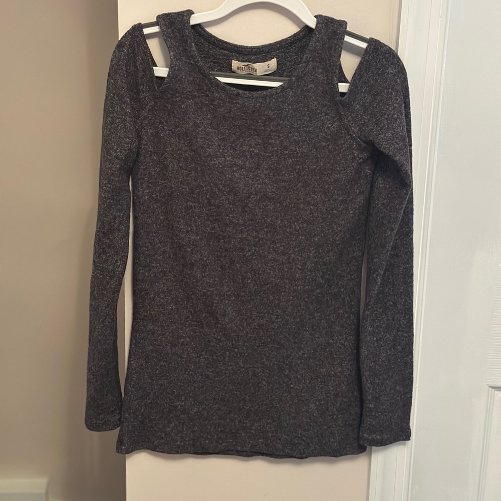 Hollister
Cold Shoulder Top
Heather